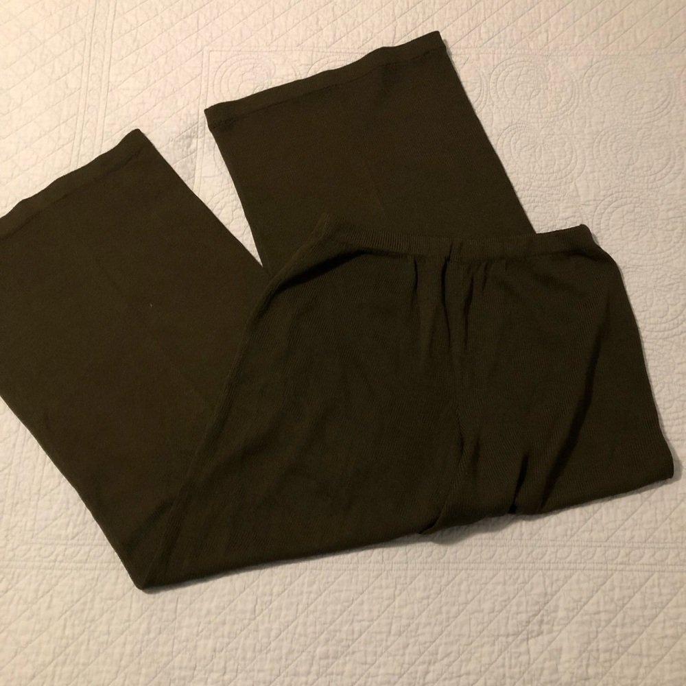Barbara Wells Studio sweater pants. Large